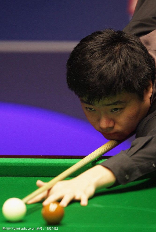 他们通过辛 他们通过辛