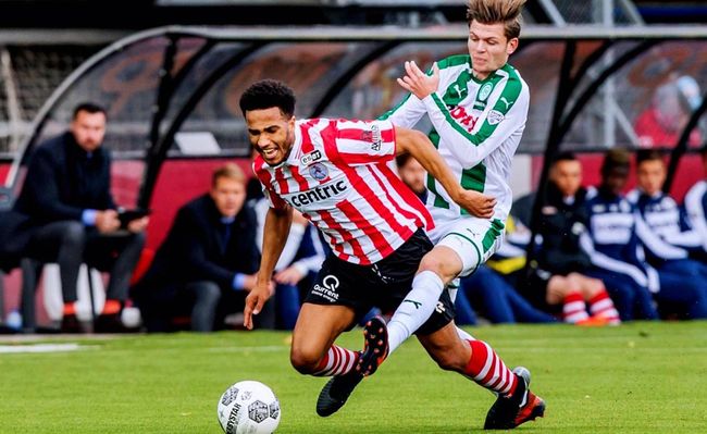 与年龄曲线 与年龄曲线