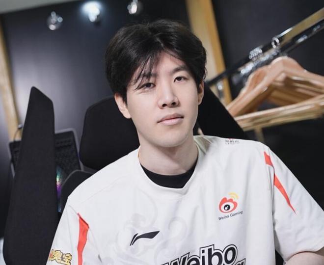 案却异常朴 案却异常朴